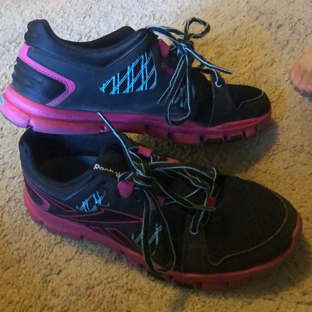 Size 10 Reebok shoes